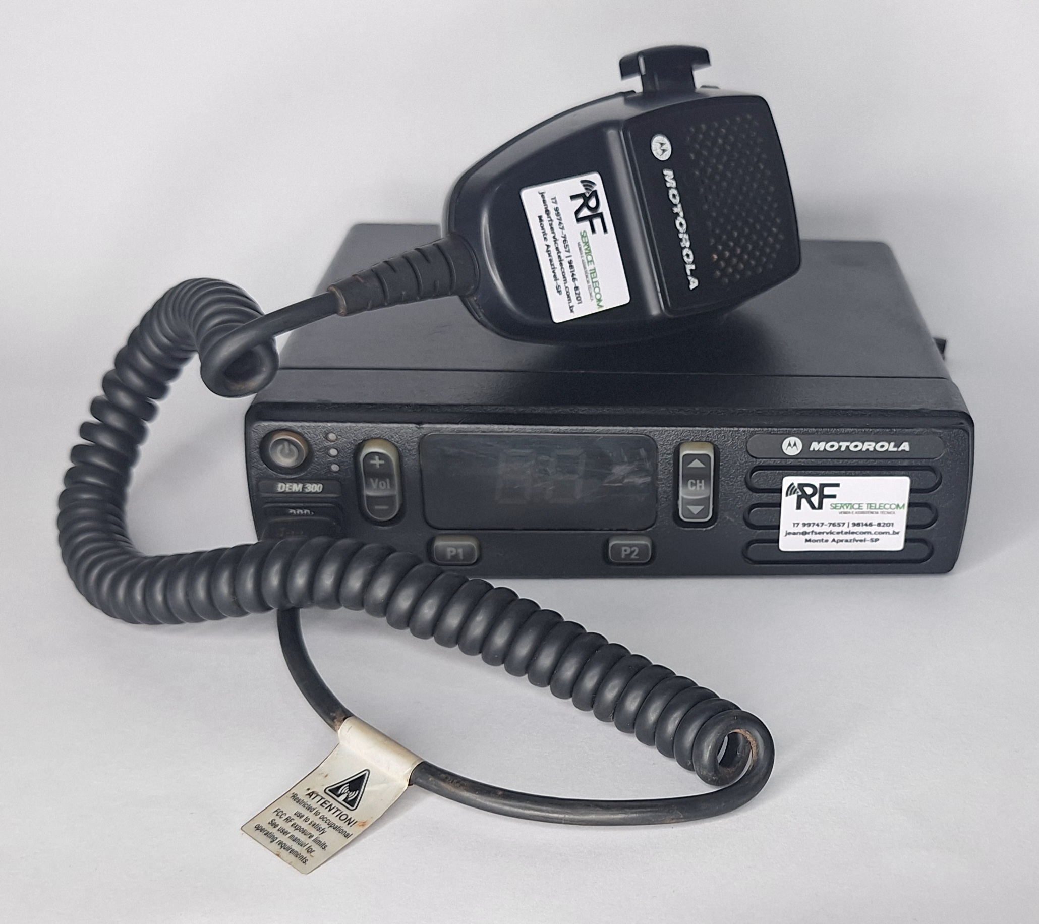 Rádio Móvel Motorola DEM 300 VHF: Potência e Eficiência